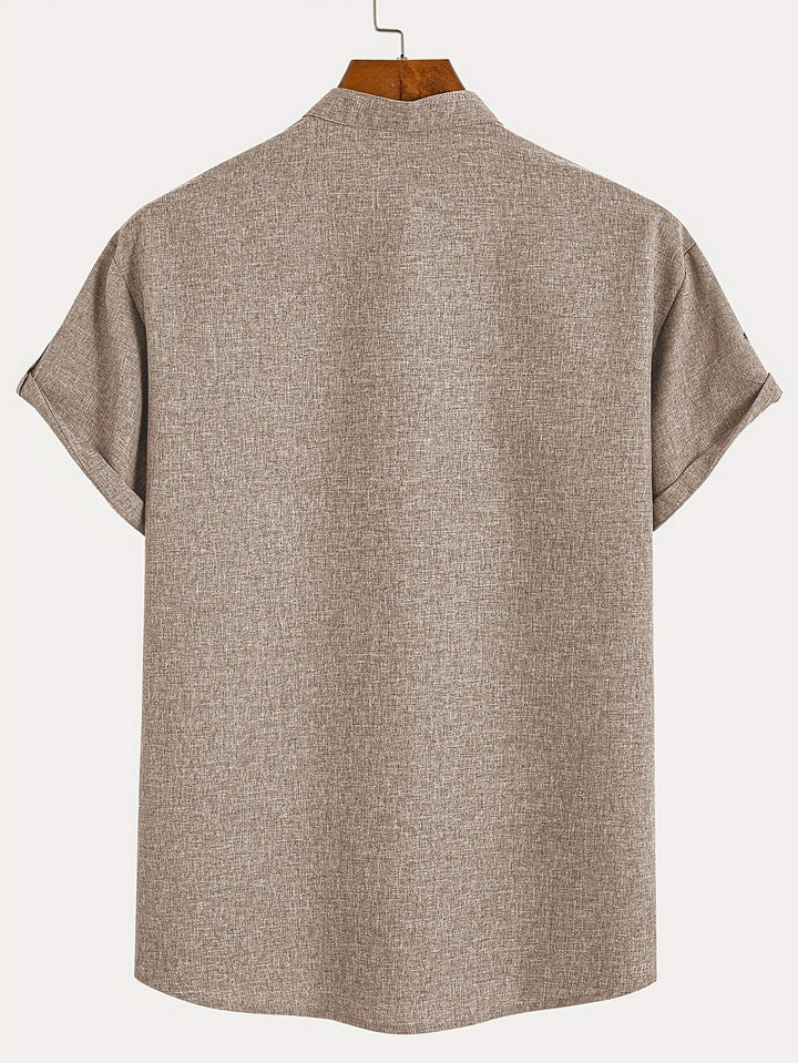 Javier | Elegante camisa de manga corta con cuello alto